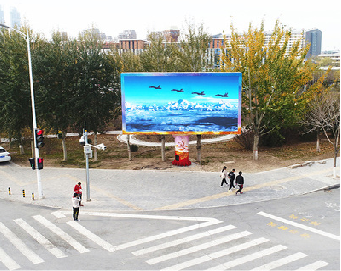 长阳户外大屏广告投放要点。